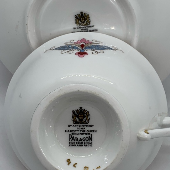 Vintage Paragon China Teacup & Saucer Pink Blue Floral Gold Trim HRH 1960’s - Picture 5 of 8
